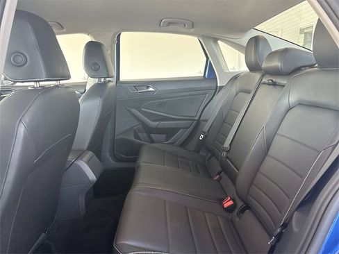 Used 2024 Volkswagen Jetta SE image 16