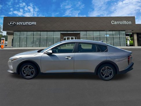 Used 2025 Kia K4 FWD image 8