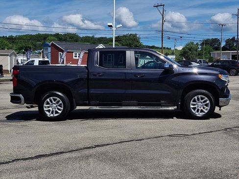Used 2022 Chevrolet Silverado 1500 LT AWD/4WD image 8