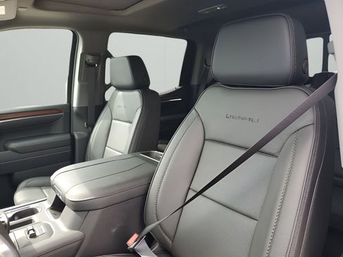 New 2026 GMC Sierra 1500 Denali w/ Denali Reserve Package image 30