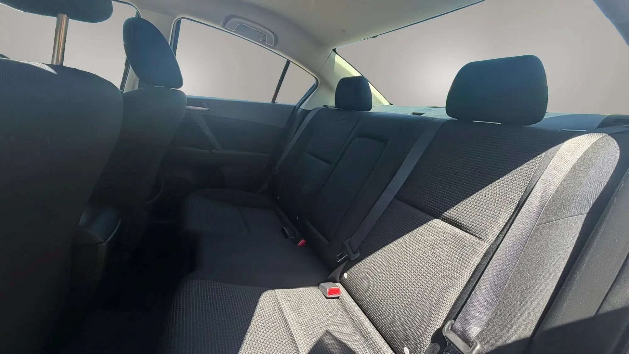 Used 2013 MAZDA MAZDA3 i Touring FWD image 22