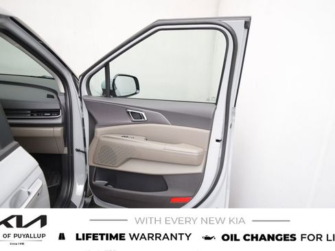 New 2026 Kia Carnival EX FWD image 15