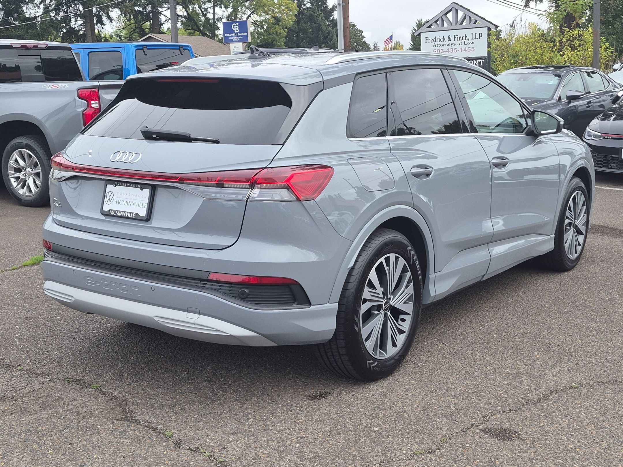 Used 2023 Audi Q4 e-tron Premium w/ Convenience Package RWD image 5