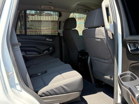 Used 2019 Chevrolet Tahoe LS w/ Enhanced Driver Alert Package AWD/4WD image 10