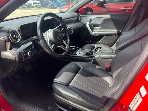 Used 2019 Mercedes-Benz A 220 image 3