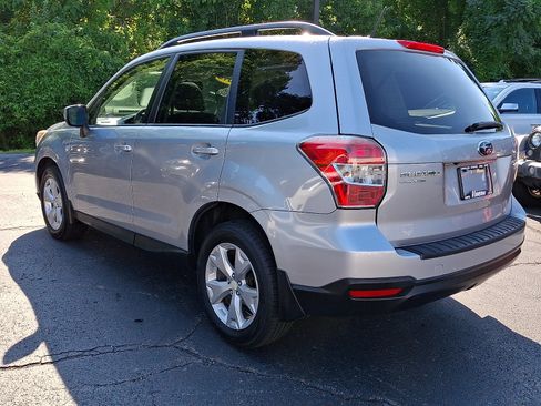 Used 2015 Subaru Forester 2.5i Premium AWD/4WD image 4
