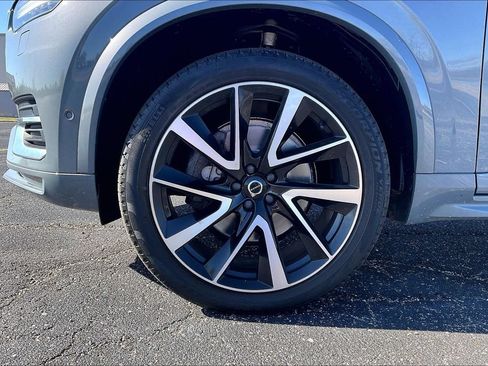 Used 2023 Volvo XC90 B6 Plus AWD/4WD image 9
