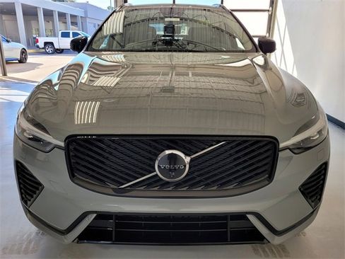 New 2026 Volvo XC60 B5 Ultra w/ Protection Package Premier image 4