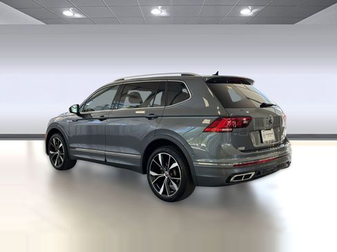 Used 2024 Volkswagen Tiguan SEL R-Line image 3