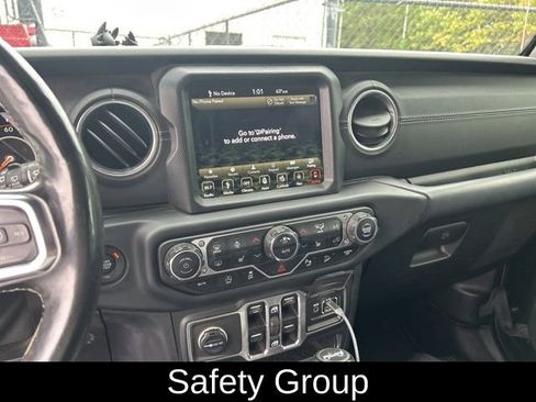 Used 2018 Jeep Wrangler Unlimited Sahara image 8