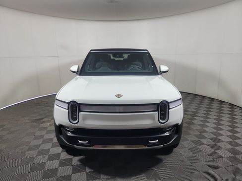 Used 2024 Rivian R1S Adventure AWD/4WD image 8