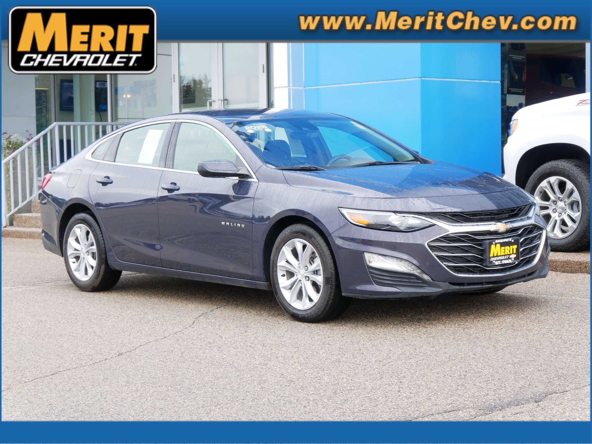 Certified 2025 Chevrolet Malibu LT FWD image 1