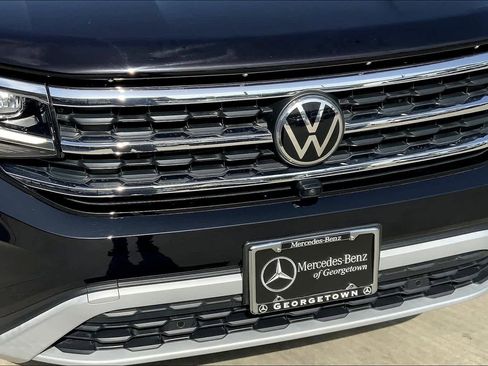 Used 2021 Volkswagen Atlas Cross Sport SEL Premium image 28