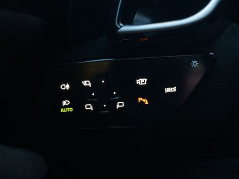 Used 2024 Ferrari Roma Spider image 34