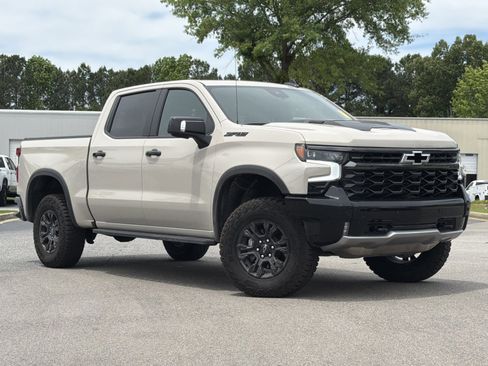 Used 2026 Chevrolet Silverado 1500 ZR2 w/ Dark Appearance Package AWD/4WD image 3