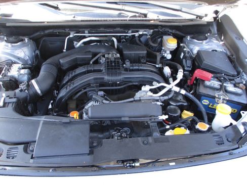 Used 2018 Subaru Crosstrek 2.0i Premium w/ Eyesight System image 8