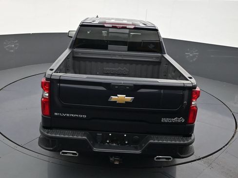 Used 2024 Chevrolet Silverado 1500 High Country w/ High Country Premium Package AWD/4WD image 16