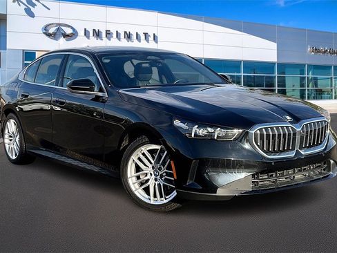 Used 2024 BMW 530i image 12