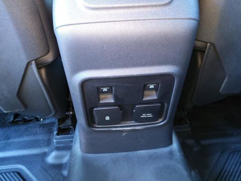 Used 2023 Ford Bronco Badlands image 10