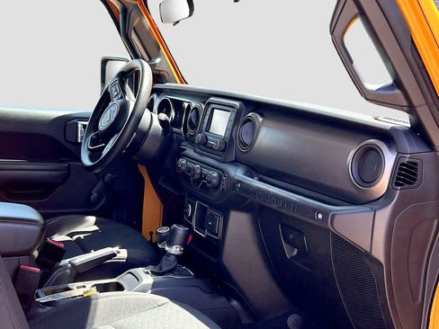 Used 2021 Jeep Wrangler Unlimited Sport AWD/4WD image 13
