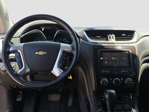 Used 2016 Chevrolet Traverse LT FWD image 11
