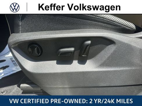 Certified 2024 Volkswagen Atlas Cross Sport SE FWD image 15