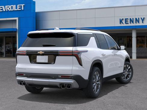 New 2026 Chevrolet Traverse LT w/ Sun and Wheel Package image 4
