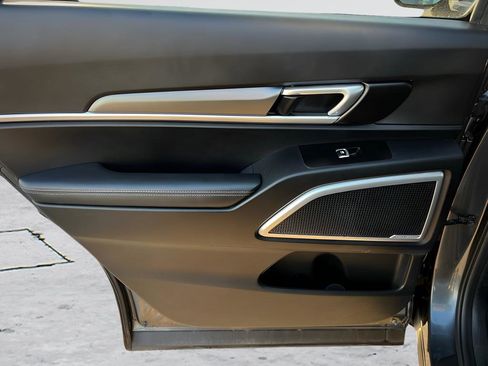 Used 2022 Kia Telluride S image 23