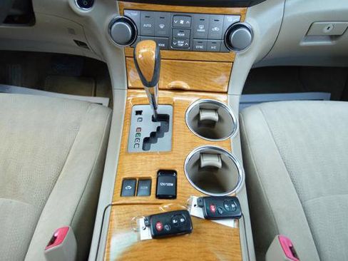 Used 2010 Toyota Highlander 4WD Hybrid image 27