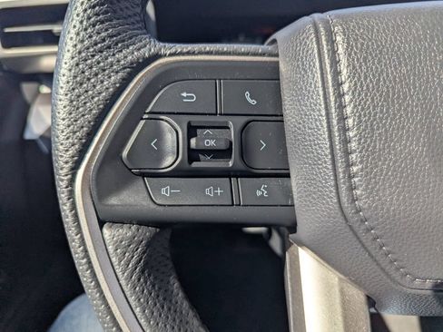 Used 2025 Toyota Tacoma TRD Off-Road AWD/4WD image 23
