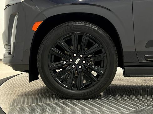 Used 2022 Cadillac Escalade ESV Sport Platinum AWD/4WD image 42