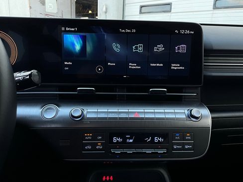 Used 2025 Hyundai Kona SEL image 27