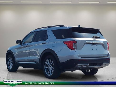 Used 2023 Ford Explorer XLT w/ Equipment Group 202A AWD/4WD image 6
