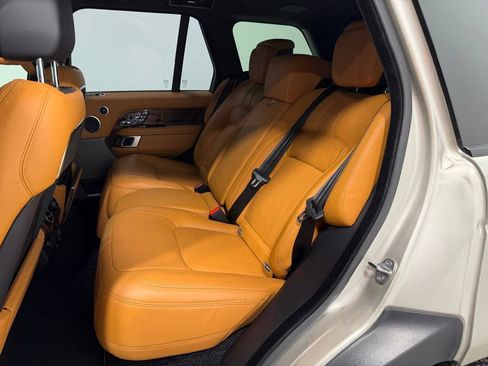 Used 2018 Land Rover Range Rover Autobiography image 13
