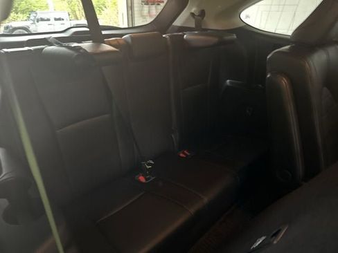 Used 2023 Toyota Highlander XLE FWD image 22