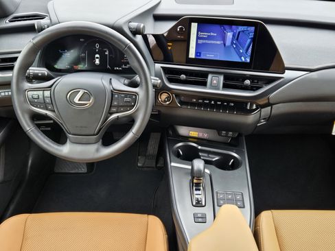 Used 2025 Lexus UX 300h FWD image 37