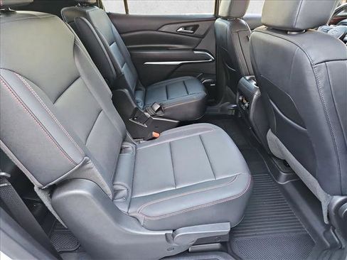 Used 2025 Chevrolet Traverse Z71 w/ Enhanced Driving Package AWD/4WD image 21