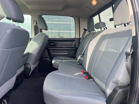 Used 2018 RAM 1500 ST w/ SXT Appearance Group image 15