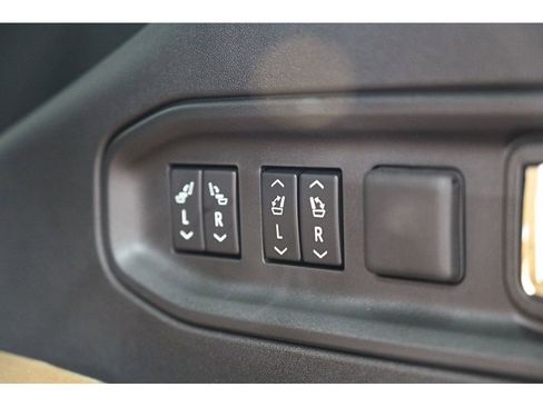 New 2026 Cadillac Vistiq Platinum image 48