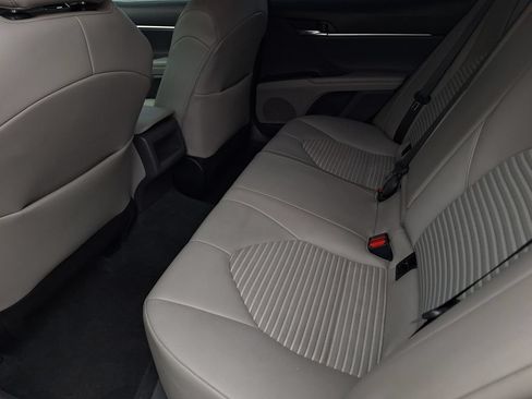 Used 2023 Toyota Camry SE FWD image 12
