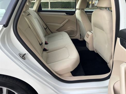 Used 2017 Volkswagen Passat 1.8T S image 14