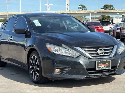 Used 2018 Nissan Altima 2.5 SV FWD image 7