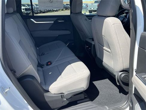 New 2025 GMC Acadia Elevation image 27