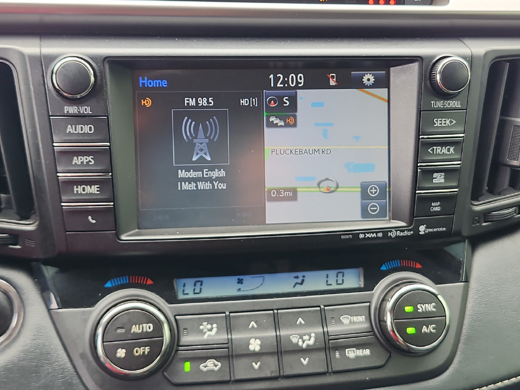 Used 2018 Toyota RAV4 Limited FWD image 28