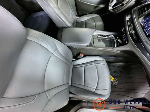 Used 2023 Buick Enclave Essence AWD/4WD image 36