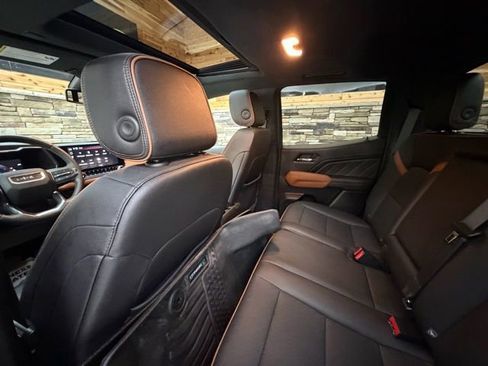 Used 2023 GMC Canyon AT4 w/ AT4 Premium Package image 28