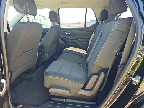 Used 2020 Chevrolet Traverse LS w/ LPO, Black Accent Package FWD image 4