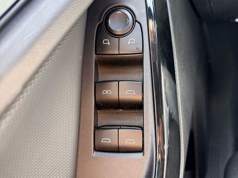 Used 2025 Chevrolet Equinox LT image 30