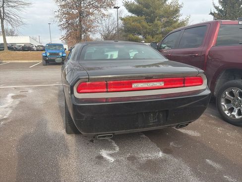 Used 2012 Dodge Challenger SXT Plus image 5