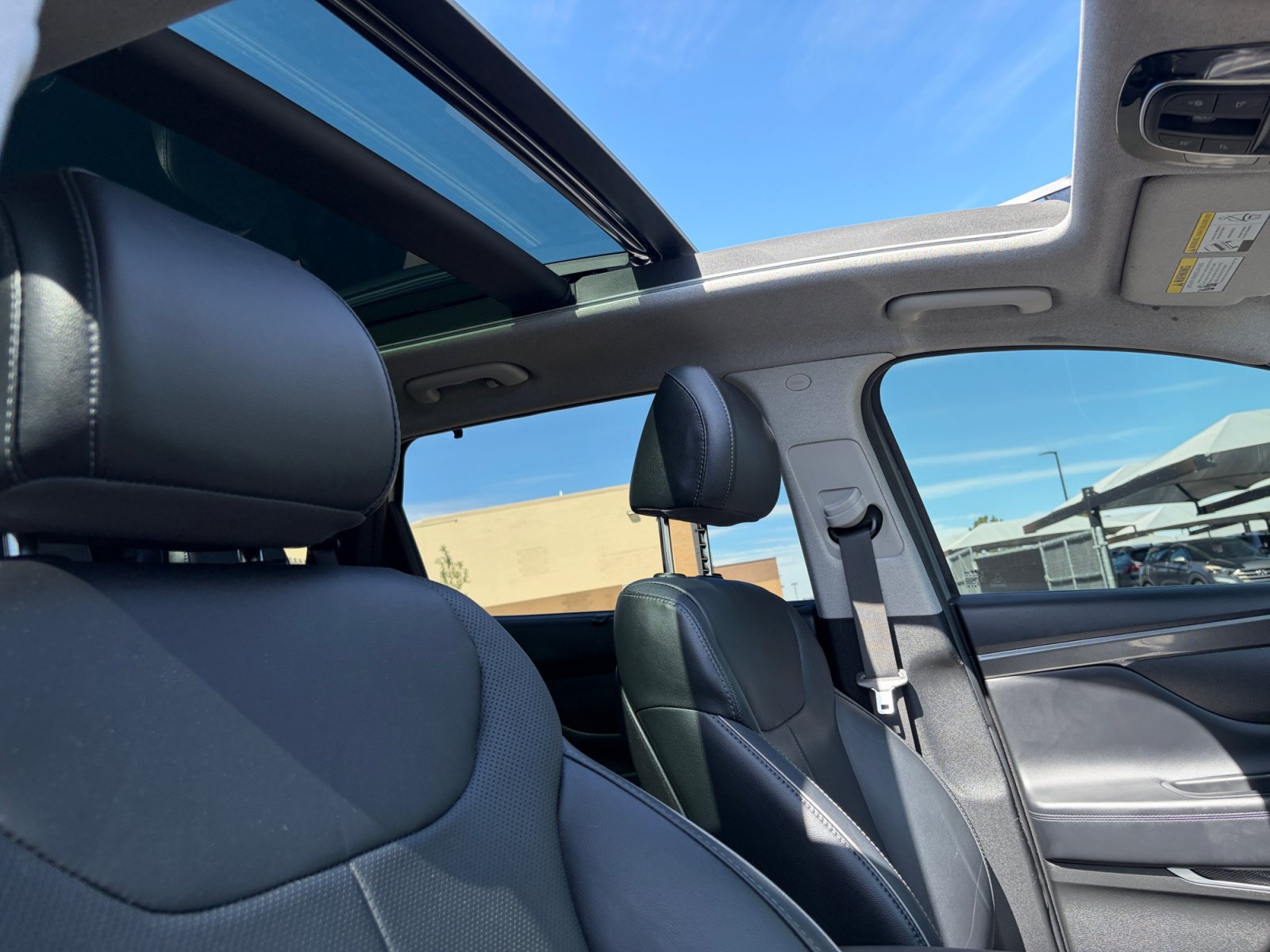 Used 2023 Hyundai Santa Fe Limited AWD/4WD image 34